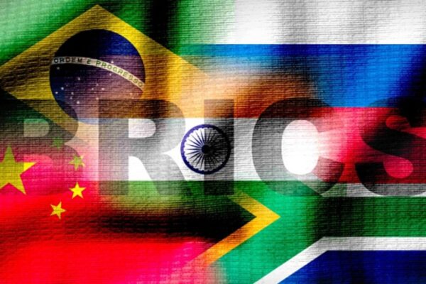 El papel de China en los BRICS. El papel de China en los BRICS.