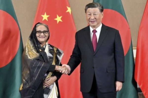 Xi Jinping llama a una cooperación integral en la Franja y la Ruta entre China y Bangladesh. Xi Jinping llama a una cooperación integral en la Franja y la Ruta entre China y Bangladesh.
