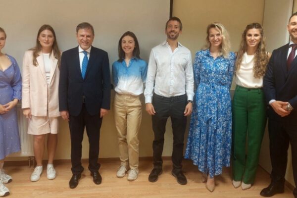 Embajador en Moscú: “Argentina puede contribuir al desarrollo del polo ecuestre en Rusia”. Embajador en Moscú: “Argentina puede contribuir al desarrollo del polo ecuestre en Rusia”.
