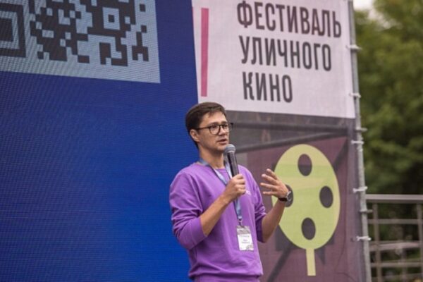 El director principal de los proyectos especiales de TV BRICS habla sobre trabajar con un equipo internacional de cineastas. El director principal de los proyectos especiales de TV BRICS habla sobre trabajar con un equipo internacional de cineastas.