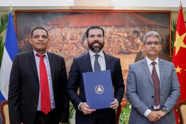 Ministro de Comercio de Nicaragua: TLC con China “es un paso estratégico en la dirección correcta”. Ministro de Comercio de Nicaragua: TLC con China “es un paso estratégico en la dirección correcta”.