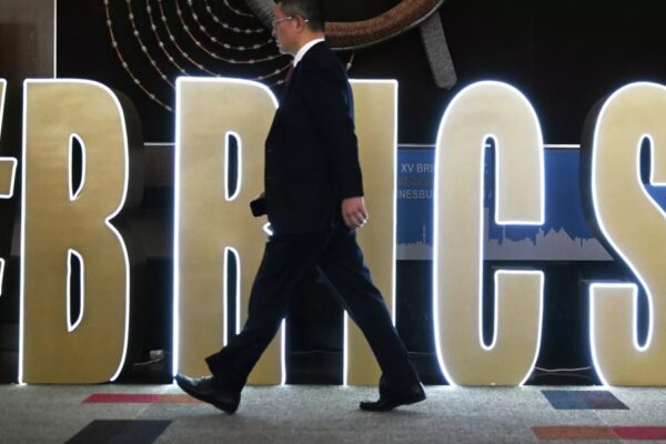 Rusia aspira a ampliar los BRICS “atrayendo a los países de América Latina”. Rusia aspira a ampliar los BRICS “atrayendo a los países de América Latina”.