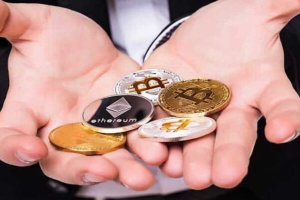 Irán comparte la idea de crear una moneda única para los BRICS Irán comparte la idea de crear una moneda única para los BRICS