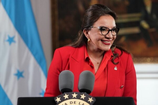La presidenta de Honduras reafirma el interés de su país en construir un tren interoceánico. La presidenta de Honduras reafirma el interés de su país en construir un tren interoceánico.