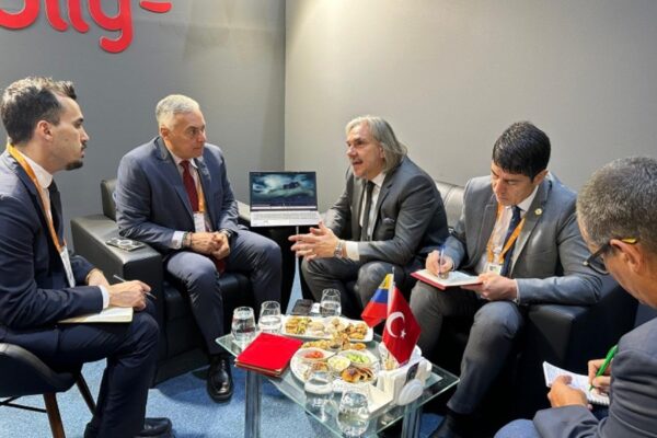 Venezuela consolida importantes alianzas en Feria Turística de Izmir. Venezuela consolida importantes alianzas en Feria Turística de Izmir.