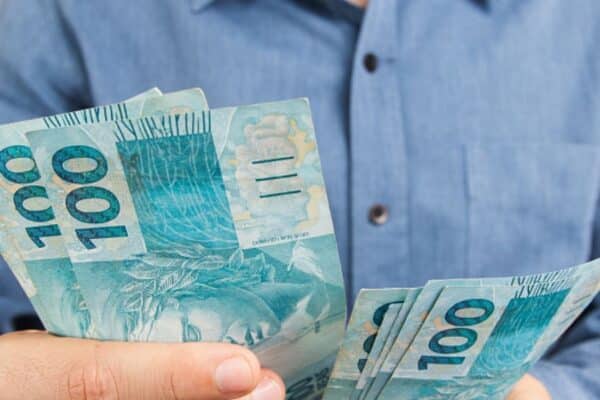 Gobierno brasileño fija nuevo salario mínimo para 2024. Gobierno brasileño fija nuevo salario mínimo para 2024.