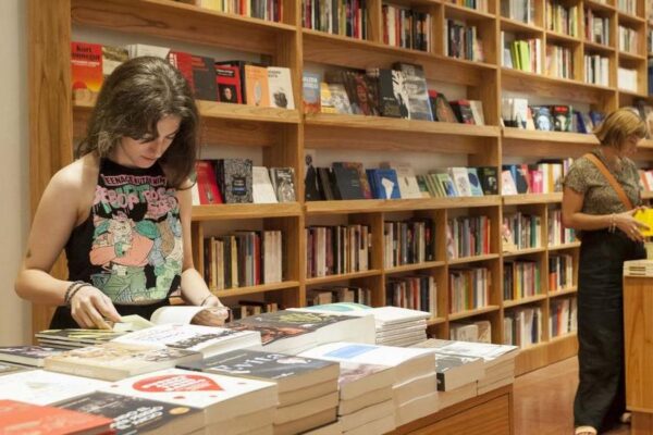 Ley del Libro: Argentina tiene la mayor red de librerías de América Latina. Ley del Libro: Argentina tiene la mayor red de librerías de América Latina.
