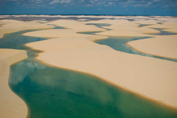 Brasil: El Parque Nacional Lençóis Maranhenses es el segundo más bello del mundo. Brasil: El Parque Nacional Lençóis Maranhenses es el segundo más bello del mundo.