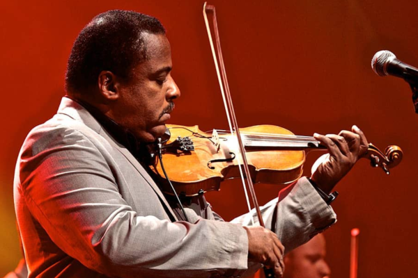 Pianista y violinista cubanos son reconocidos por su vida y obra. Pianista y violinista cubanos son reconocidos por su vida y obra.
