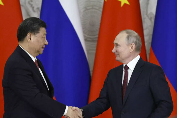 Putin y Xi destacan la profunda relación entre Rusia y China. Putin y Xi destacan la profunda relación entre Rusia y China.