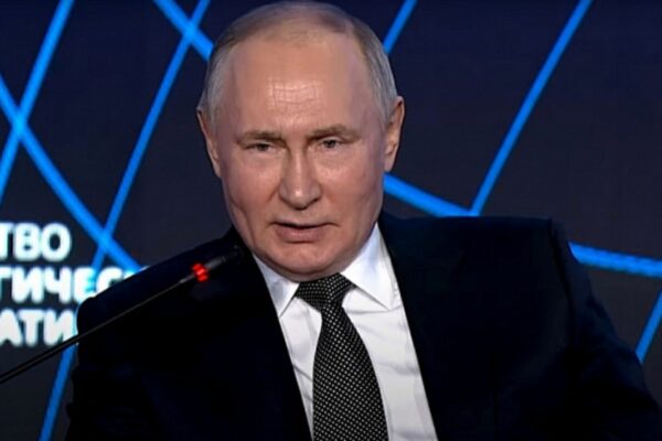 Un proyecto para promover soluciones tecnológicas con el apoyo de TV BRICS se presentó al Presidente de Rusia. Un proyecto para promover soluciones tecnológicas con el apoyo de TV BRICS se presentó al Presidente de Rusia.