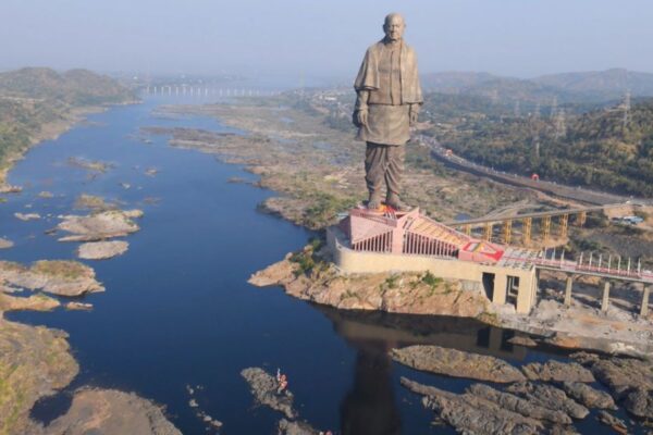 Sardar Patel: el hombre de la estatua más alta del mundo Sardar Patel: el hombre de la estatua más alta del mundo
