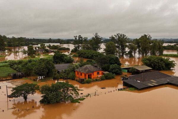 El banco de los BRICS apoya a Brasil tras sufrir inundaciones. El banco de los BRICS apoya a Brasil tras sufrir inundaciones.