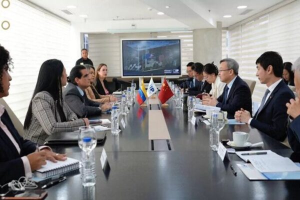 Venezuela y China buscan potenciar modelo económico para desarrollo de inversiones. Venezuela y China buscan potenciar modelo económico para desarrollo de inversiones.