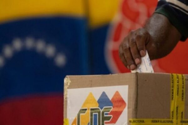Maduro o González Urrutia: Venezuela elige presidente. Maduro o González Urrutia: Venezuela elige presidente.